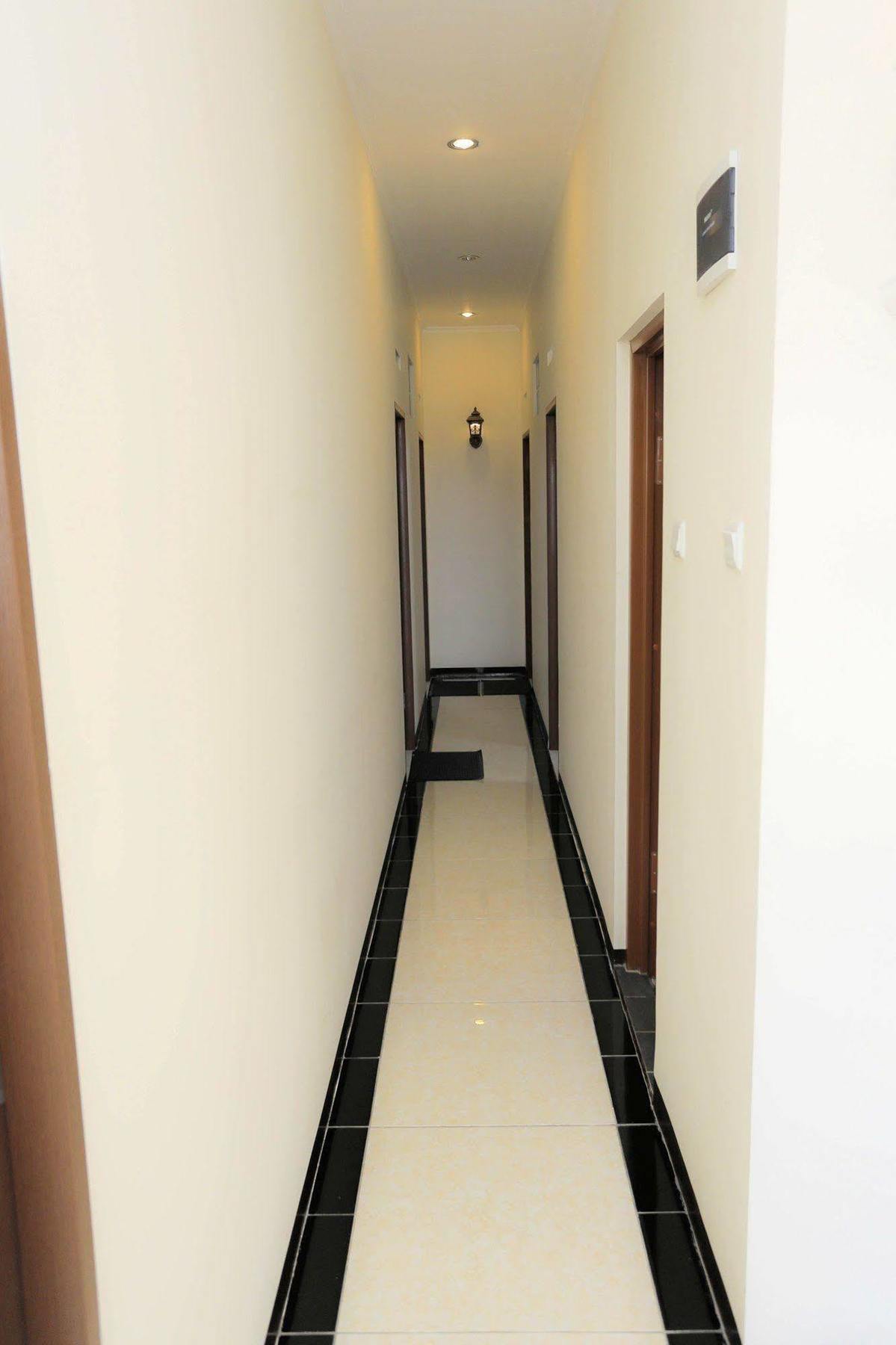 Hotel Bantal Guling Pasar Baru Bandung Exterior foto